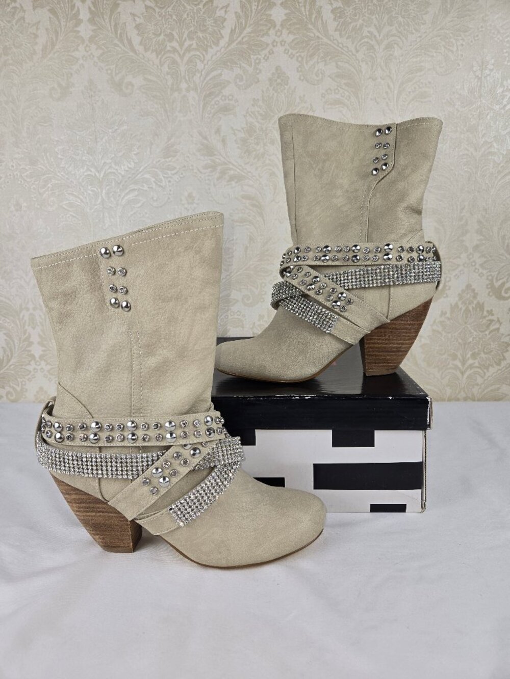 Not Rated Size 6.5 Tailspin Cream Boots Crystal Embellished Straps Block Heel